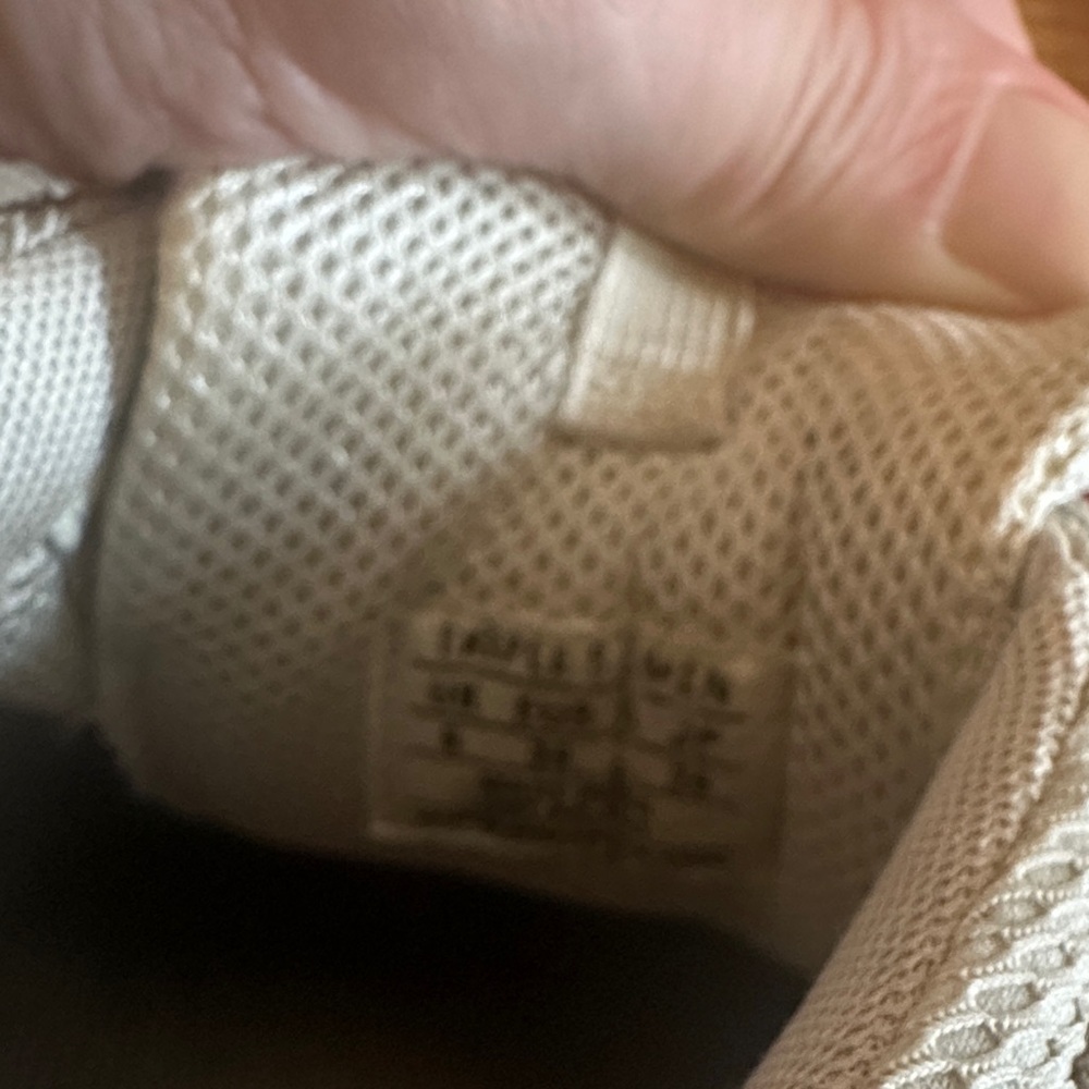 Balenciaga Triple S White Sneakers - Picture 7 of 8
